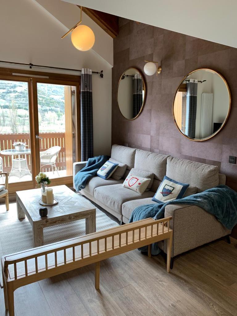 Tuca Del Mont Apartman Benasque Kültér fotó